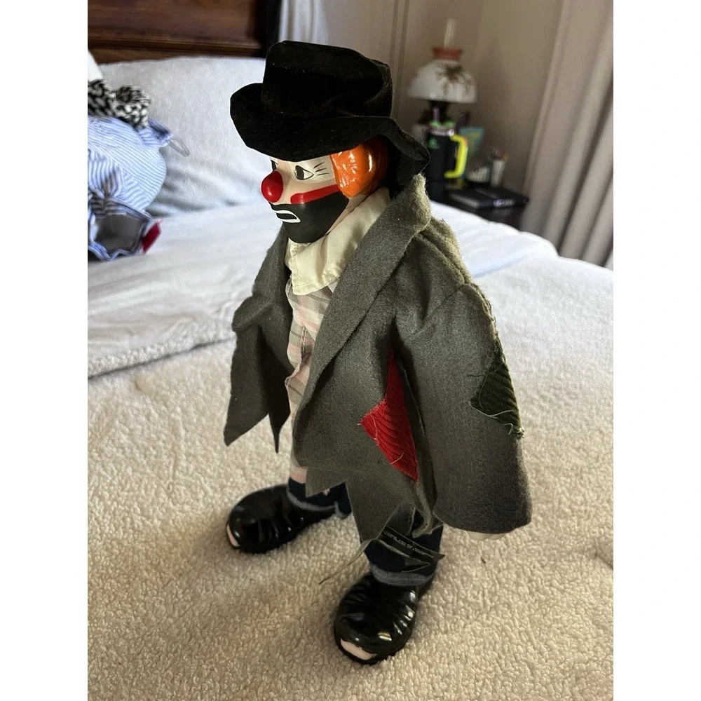 The House Of Lloyd Hobo Porcelain Clown With Tags No Box‎